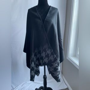 NWT Fraas wrap
